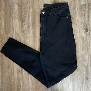Black high waisted jeans
